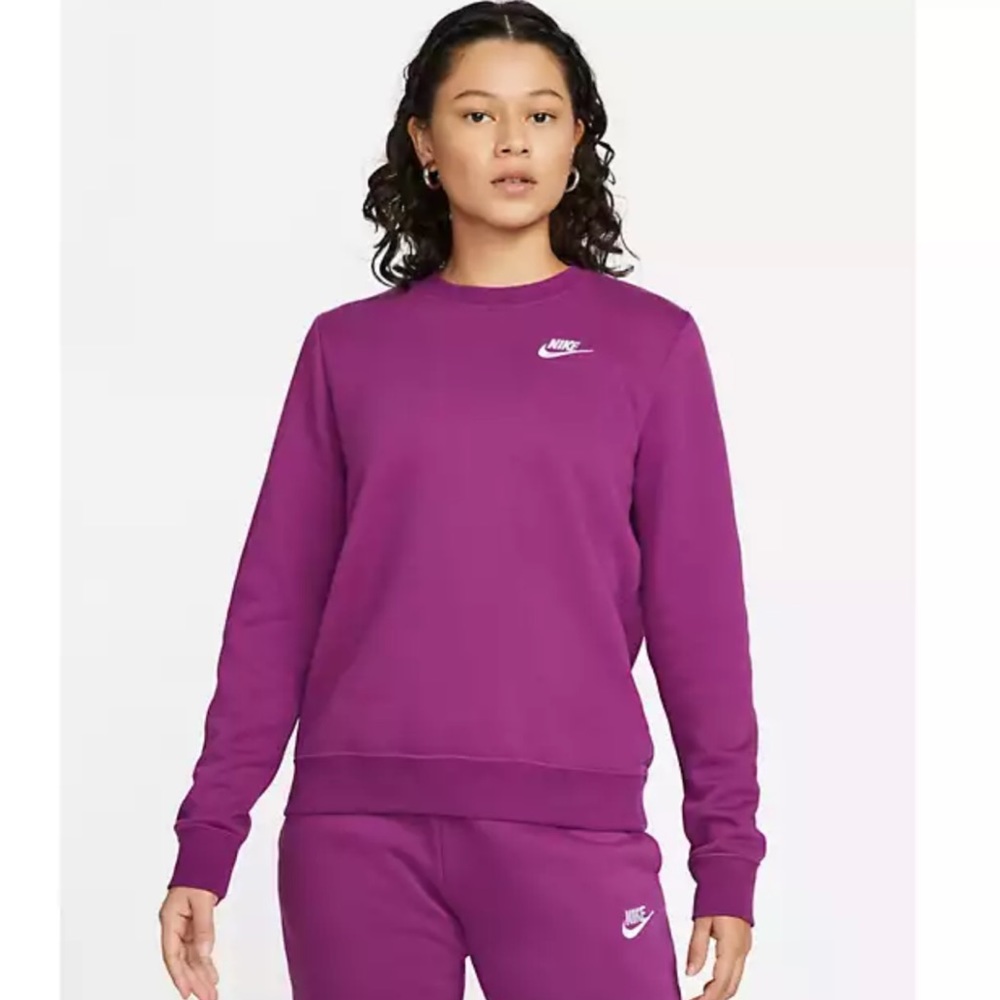 NWOT Nike Sportswear Club Fleece Pullover Sweatshirt